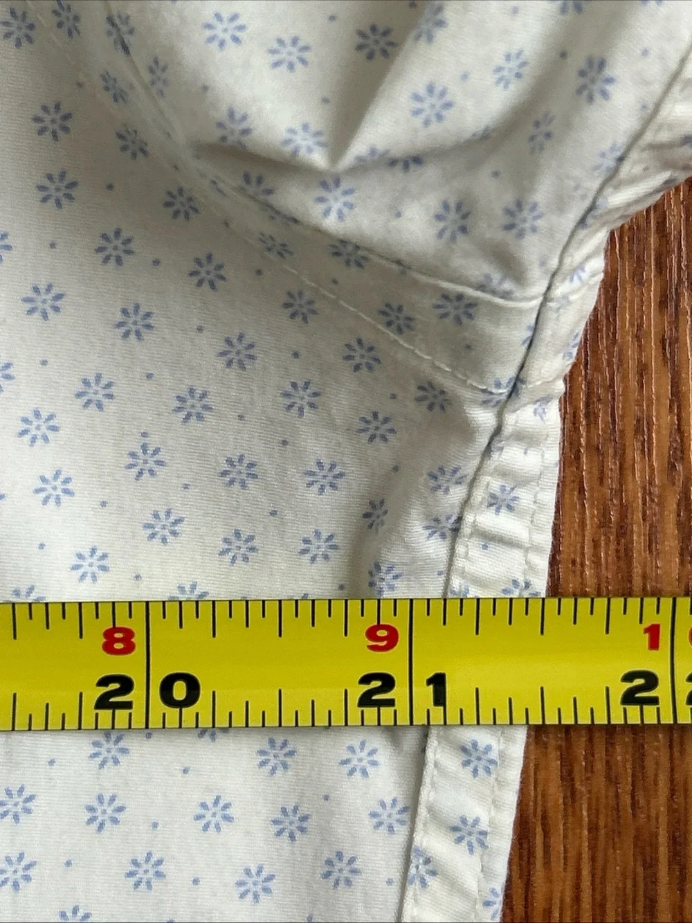 J.Crew Slim Untucked Men's Size Large White w/Blue Floral & Dots Details Preppy